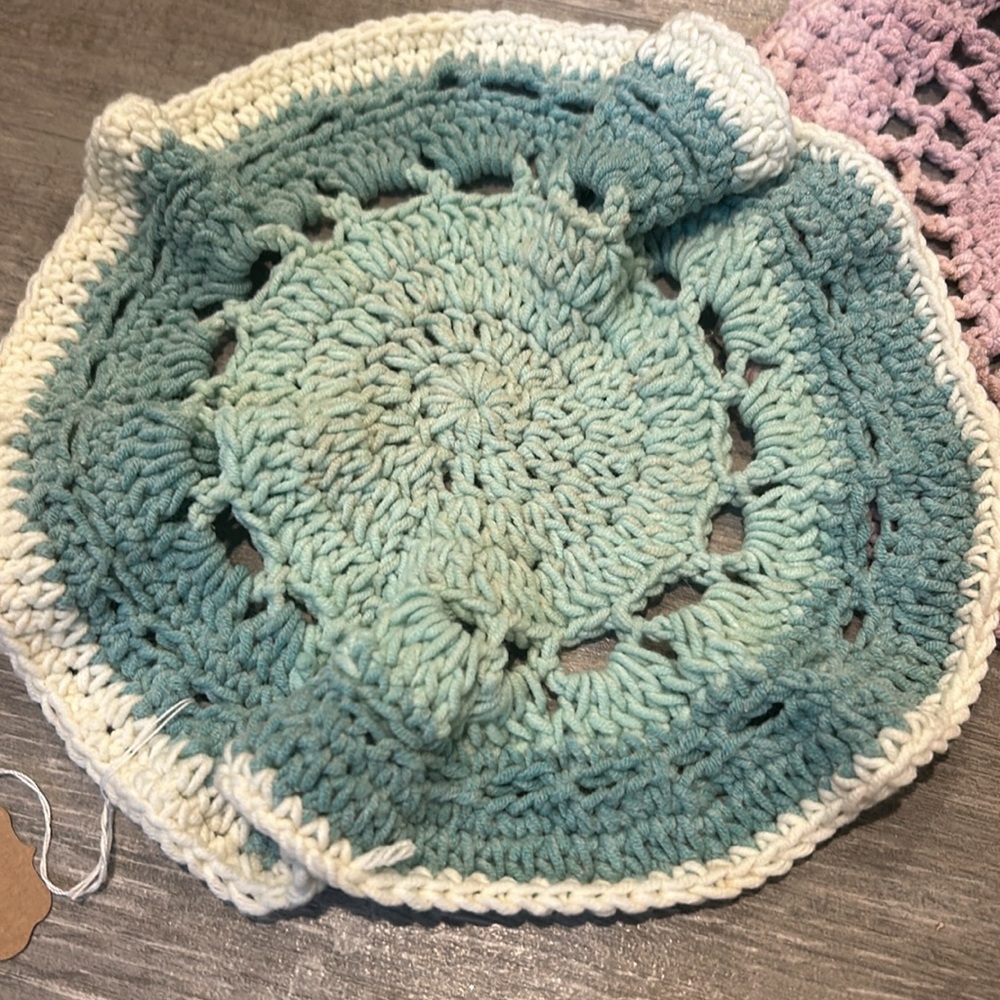NEW! Lot x 2 Handmade Crocheted Pot Holders in Turquoise and Lavender - Picture 2 of 5